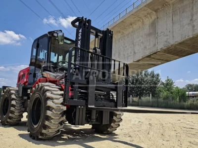 ВНЕДОРОЖНЫЙ ВИЛОЧНЫЙ ПОГРУЗЧИК LEOTRACK 50A