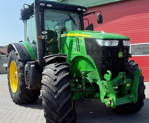 John Deere 7230R